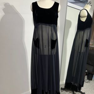 450$ TT MAR SHEER DRESS VELVET POCKETS SIZE SMALL